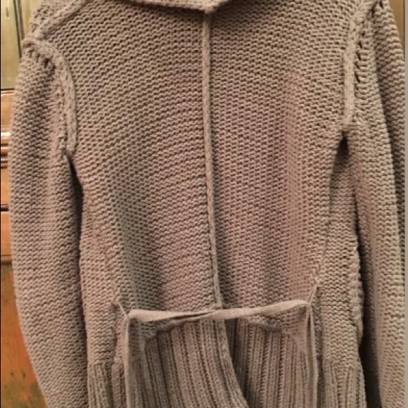 Banana Republic Soft Belted Cable Knit Sweater (M) - Picture 5 of 6